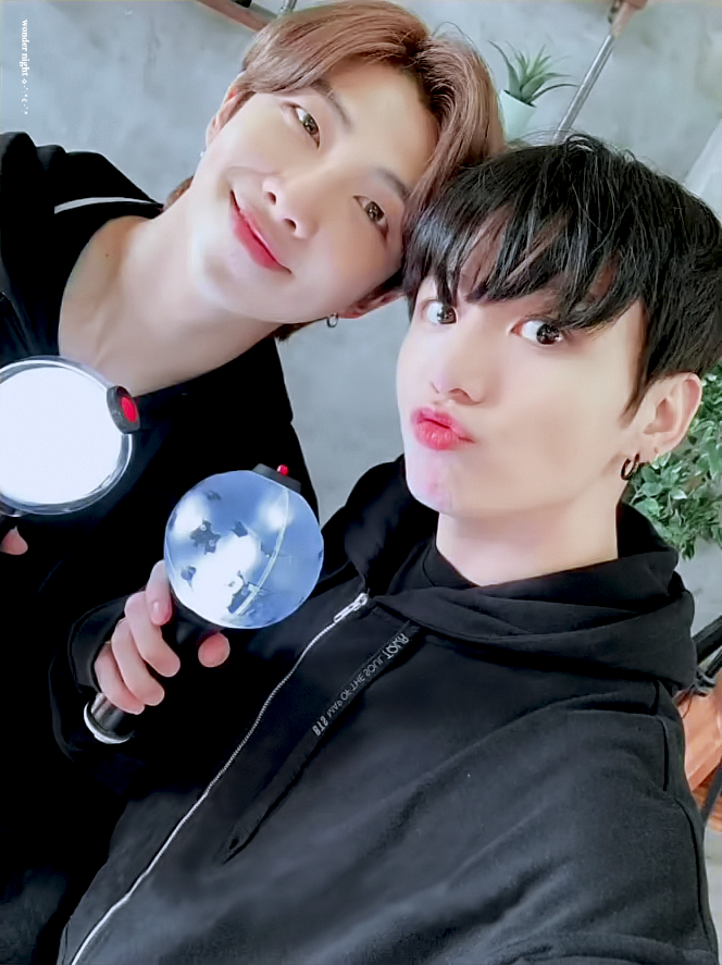 wnxxjk's tweet photo. 🐨🐰
#남준 #RM #정국 #JUNGKOOK @BTS_twt 
https://t.co/PZpJZnZ5Qh
https://t.co/XbTR36xuMd
https://t.co/iAJeQycfcT
https://t.co/ync0ufHXEJ https://t.co/sE89iJSNiP