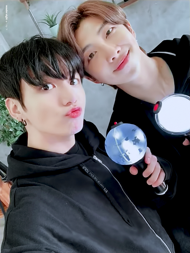 wnxxjk's tweet photo. 🐨🐰
#남준 #RM #정국 #JUNGKOOK @BTS_twt 
https://t.co/PZpJZnZ5Qh
https://t.co/XbTR36xuMd
https://t.co/iAJeQycfcT
https://t.co/ync0ufHXEJ https://t.co/sE89iJSNiP