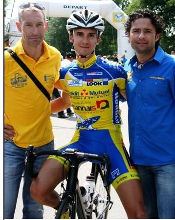 CR4CRoanne's tweet photo. Aujourd'hui, le 92ème grand prix de #vougy aurait dû s'élancer. RDV printanier des amoureux de cyclisme, cette course à vu passer les meilleurs coureurs français. L'année dernière, @faboooou s'était imposé. 
A l'année prochaine!
Prenez soins de vous !
#cr4c #cr4cpower https://t.co/cUdn5qXbum