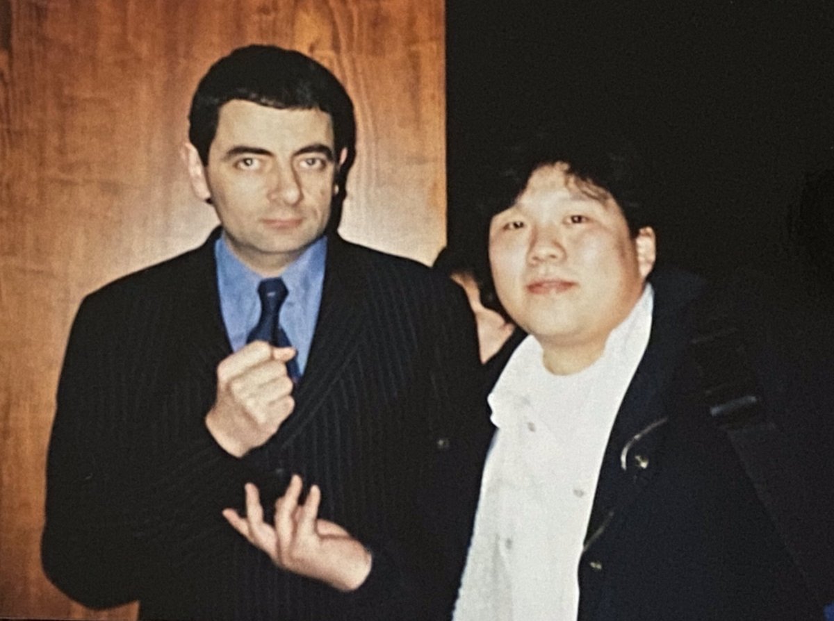 Fat Ass Masa Being The Elite Aew 俳優mr ビーン Mr Bean ローワン アトキンソンrowan Atkinsonさんと記念撮影 1998年に初来日した時に会えて撮れました 超ラッキーでした Mrbean Mrビーン Rowanatkinson Fatassmasa T Co