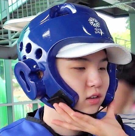 tiny YOONGI   A THREAD;