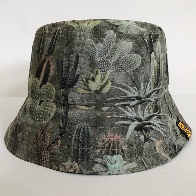 #newprint 🌵 Look sharp! The new cactus bucket hat is totally on point 💚 etsy.me/3bfSSsZ #Cactus #CactusTweets_ #cacti #EasterMonday #BizHour #ATSocialMedia #buckethat #designerhat #Desert #Arizona #desertplant #hat #streetwear #streetwearfashion #CraftBizParty #etsy
.
.