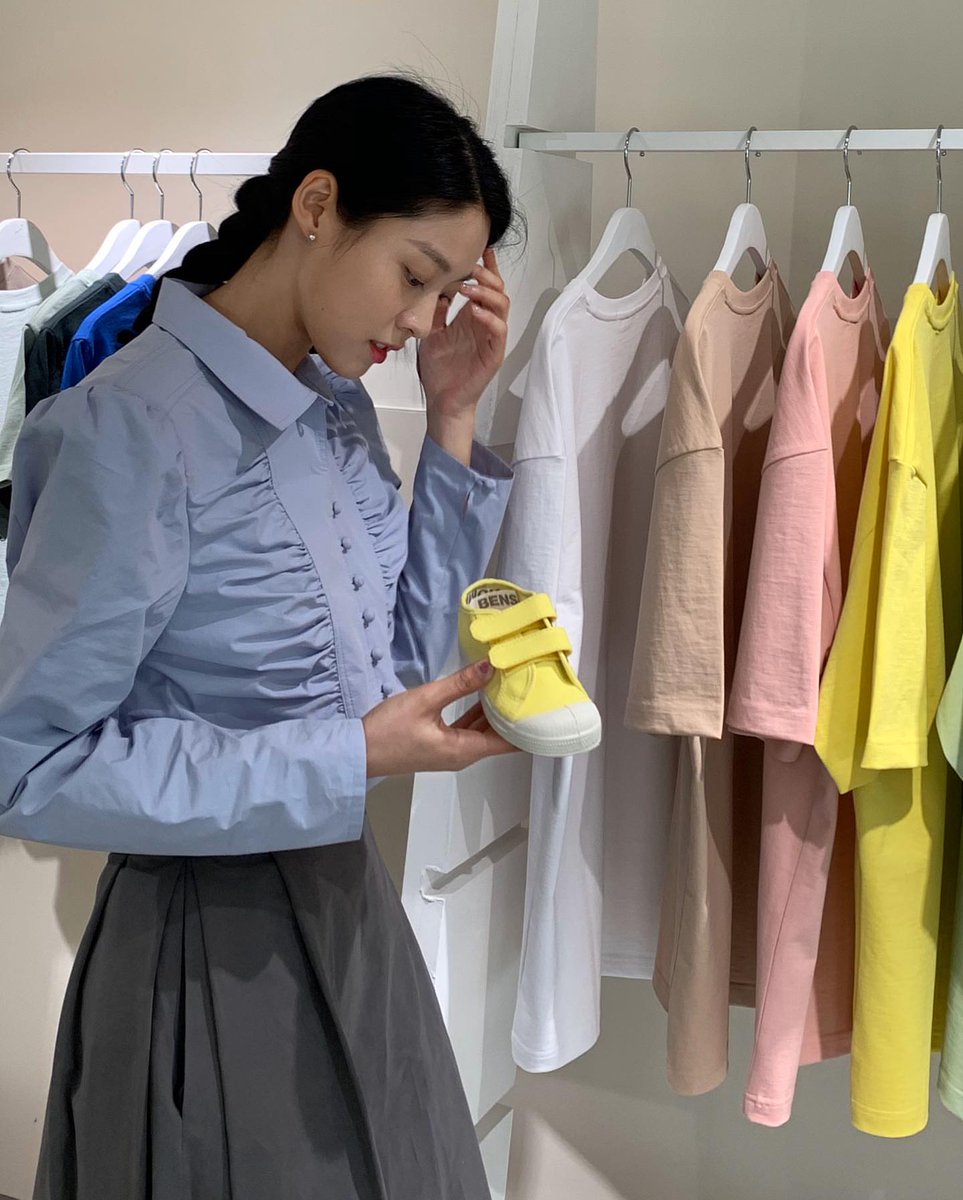 seolhyunhk's tweet image. 200413 Seolhyun Instagram update 

#AOA #Seolhyun #설현 #雪炫
instagram.com/p/B-6oI5-h20O/