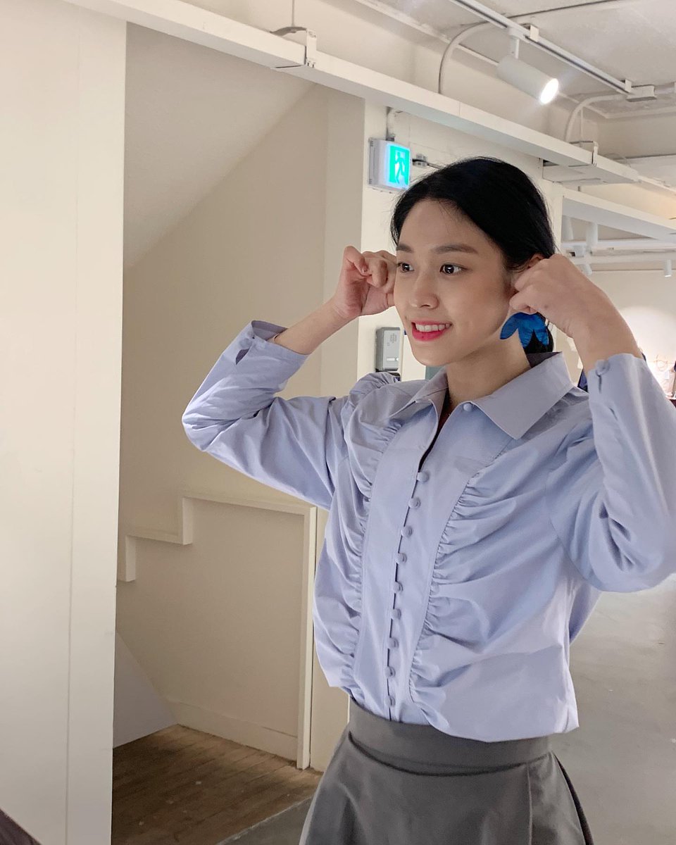 seolhyunhk's tweet image. 200413 Seolhyun Instagram update 

#AOA #Seolhyun #설현 #雪炫
instagram.com/p/B-6oI5-h20O/