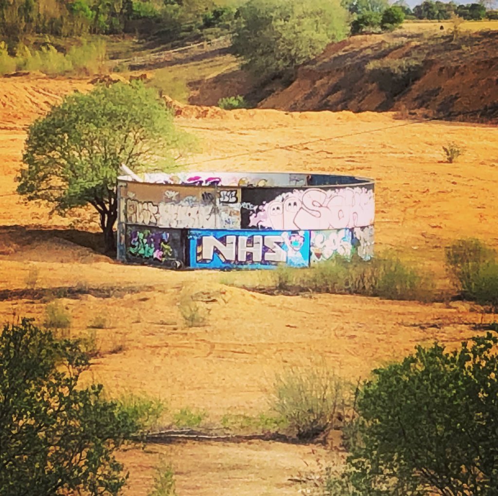 Ran past this earlier... 🏃‍♂️ 
Great to see so many unite in our love for the NHS, whatever the execution. #nhsheroes ❤️