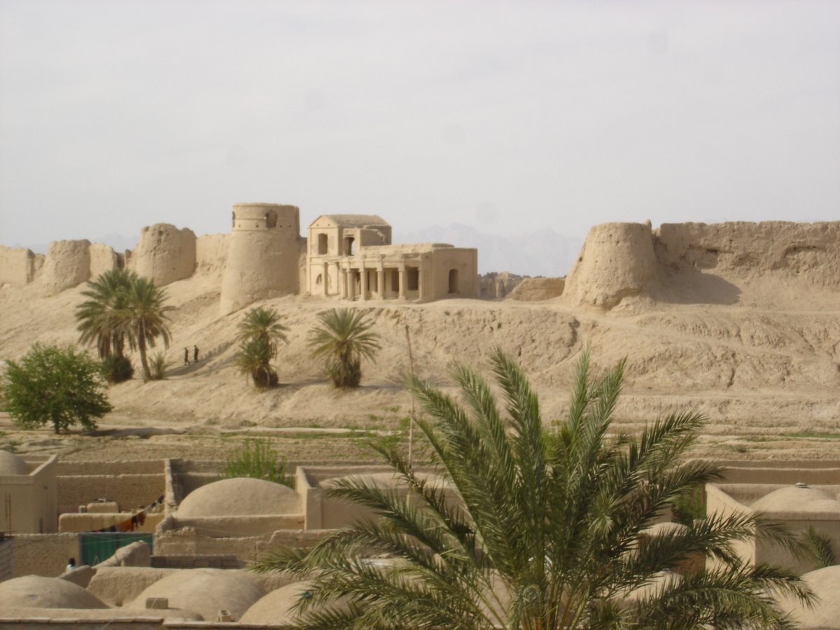 The Citadel of Farah, also known as "Qala-e Fereidoon", is a huge fortress located outside the city of Farah (Western AFG). It was built 2500 years ago by the Achaemenid Empire. Some Westerners claim it was built by Alexander the Great but there is no consensus on who built it.