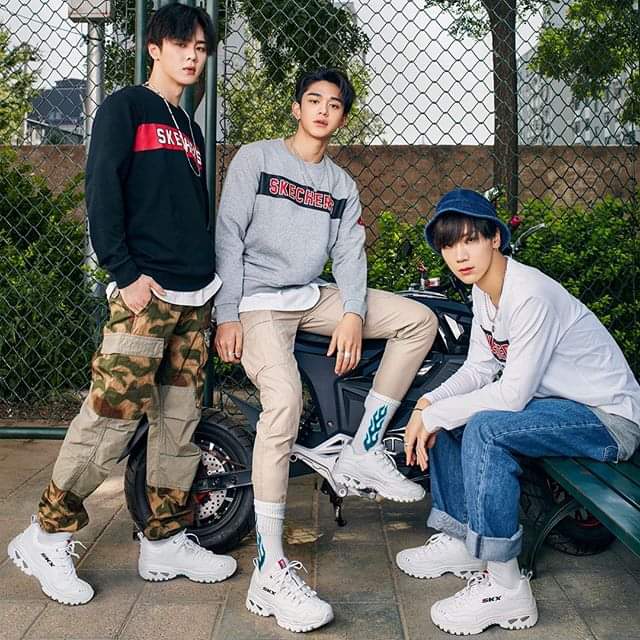 skechers timeless vision