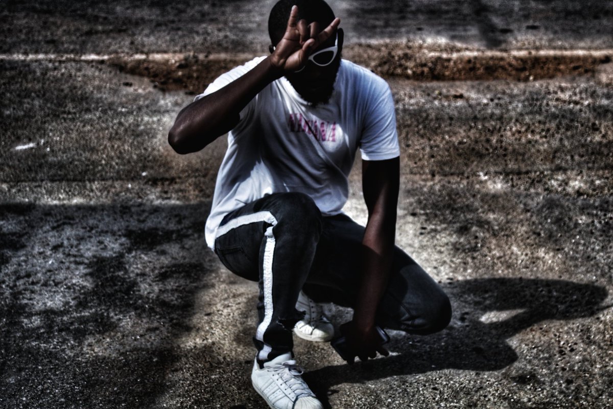 CdzNCassettes's tweet photo. Music video Mode 🎥🎬

First Single from my EP titled #XHOSAWAVE

GTTM (Get to the Money)
#GTTM https://t.co/EUJdekNAmS