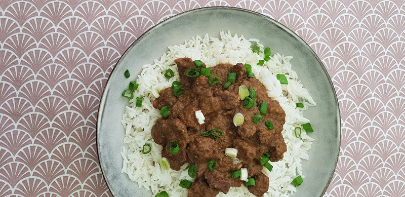 Rendang lekkerhappen.wordpress.com/2020/04/13/ren…