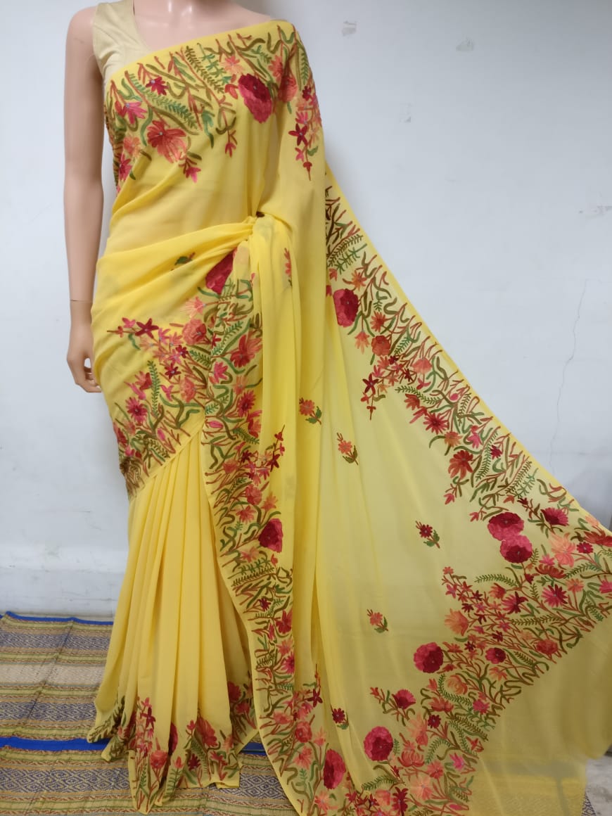 #Kashmiriaariwork saree -
Well then, go for this gorgeous brighter shade #georgettesaree flaunting a resplendent artwork of Kashmiri aari. Beautiful and graceful, it is all yours.💗

#kashmiriwork #aariwork #handloom #handcurated #shoponline #StayHomeSaveLives