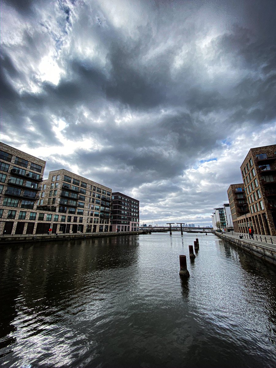 Docklands. #royaldocks #royaldockslondon #London #lovelondon #royalalbertwharf #travelphoto #travelphotography #photoftheday #landscapephotography #urbanphotography #docklands