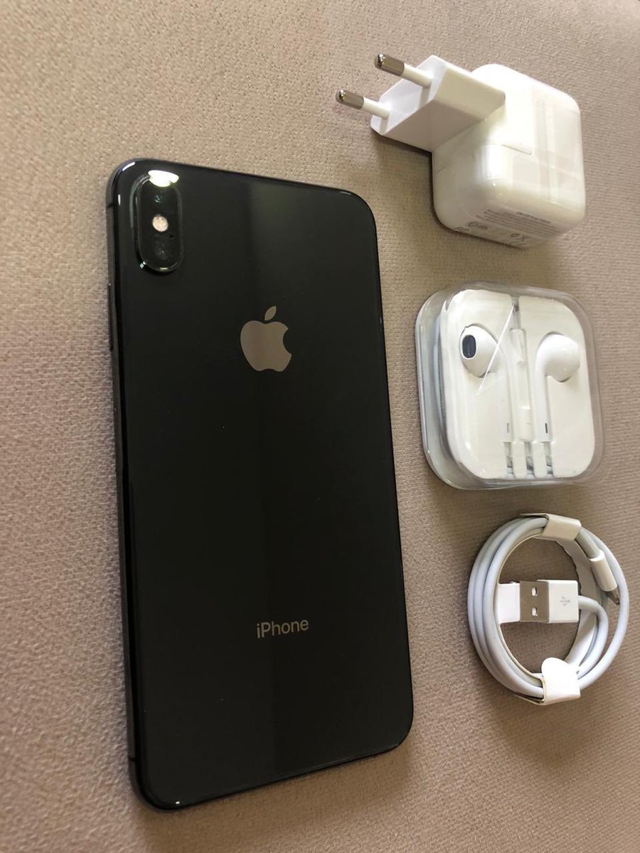 Parazinhodocort's tweet photo. iPhone X e IPhone 8plus 📱🍎 1 ano de Garantia e Parcelo Até 19x😳no cartão 🤪 #Vemmm https://t.co/0AZh8SPPqz