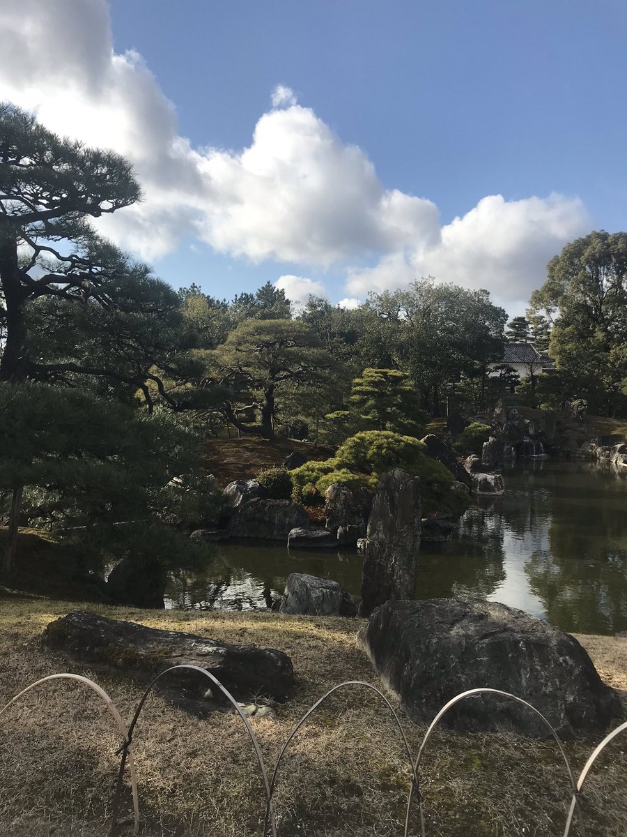 Kyoto : pavillon d’argent, pavillon d’or, une ville bien plus petite et calme que Tokyo mais qui respire l’histoire et l’importance culturelle