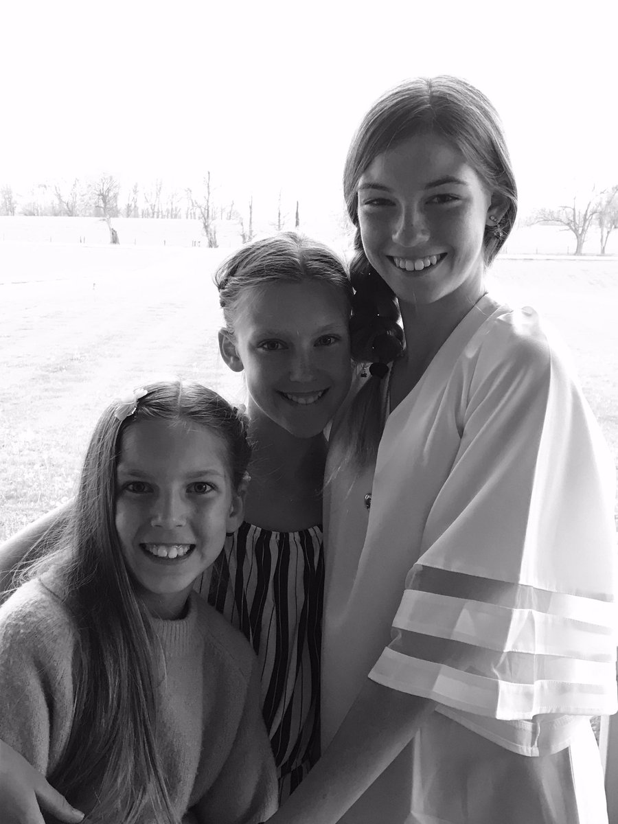 3fsLifestyle's tweet photo. Happy Easter from 3FS! Stay strong everyone! 🐣🌷❤️
📸: @krislpatton 
#Easter #HappyEasterSunday https://t.co/LyJI70EezI