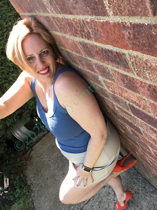 Enjoy your Bank Holiday Monday.......https://t.co/aEyzuhCoi4 https://t.co/IghkznFj1f<a href="/tag/stockings"class="tags"><span>#stockings</span></a><a href="/tag/red"class="tags"><span>#red</span></a><a href="/tag/dresses"class="tags"><span>#dresses</span></a><a href="/tag/suit"class="tags"><span>#suit</span></a><a href="/tag/stilettos"class="tags"><span>#stilettos</span></a><a href="/tag/highheel"class="tags"><span>#highheel</span></a>