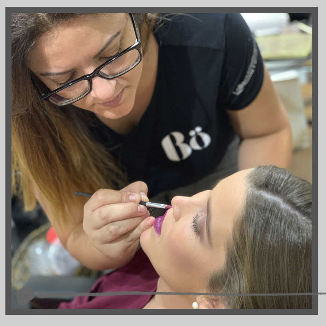 _labarberia_'s tweet photo. Deslumbra en tu evento con un buen maquillaje ¡Quedarás radiante! ✨
.
prográmanos tu cita a través de nuestras redes sociales
#hairstyle #hairstylist #hair #makeup #maquillaje #belleza #peluqueria #ondas #peinado #invitadaperfecta #invitadas #comuniones #boda #LaBarberiaOriginal https://t.co/jmKFDWlFc1