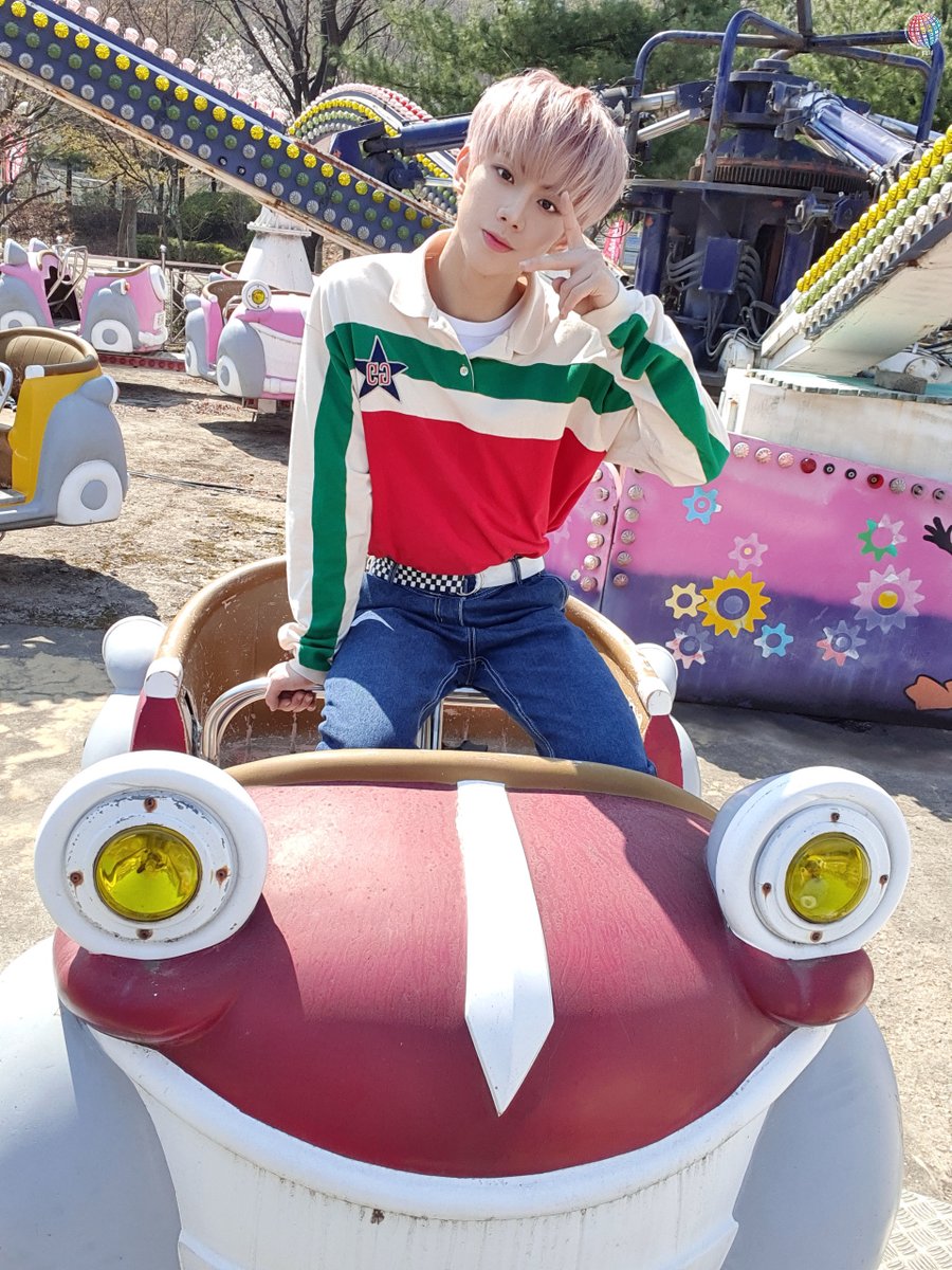 McndOfficial_'s tweet photo. 천사들이 꽃 구경하러 지구로 내러왔대요~👼👼🌸🌸

#MCND #휘준 #HUIJUN #윈 #WIN
#SCHOOL_AGE #떠 #Spring
#1theK #원더케이 #스페셜클립 #SpecialClip https://t.co/WGqn7Nju63