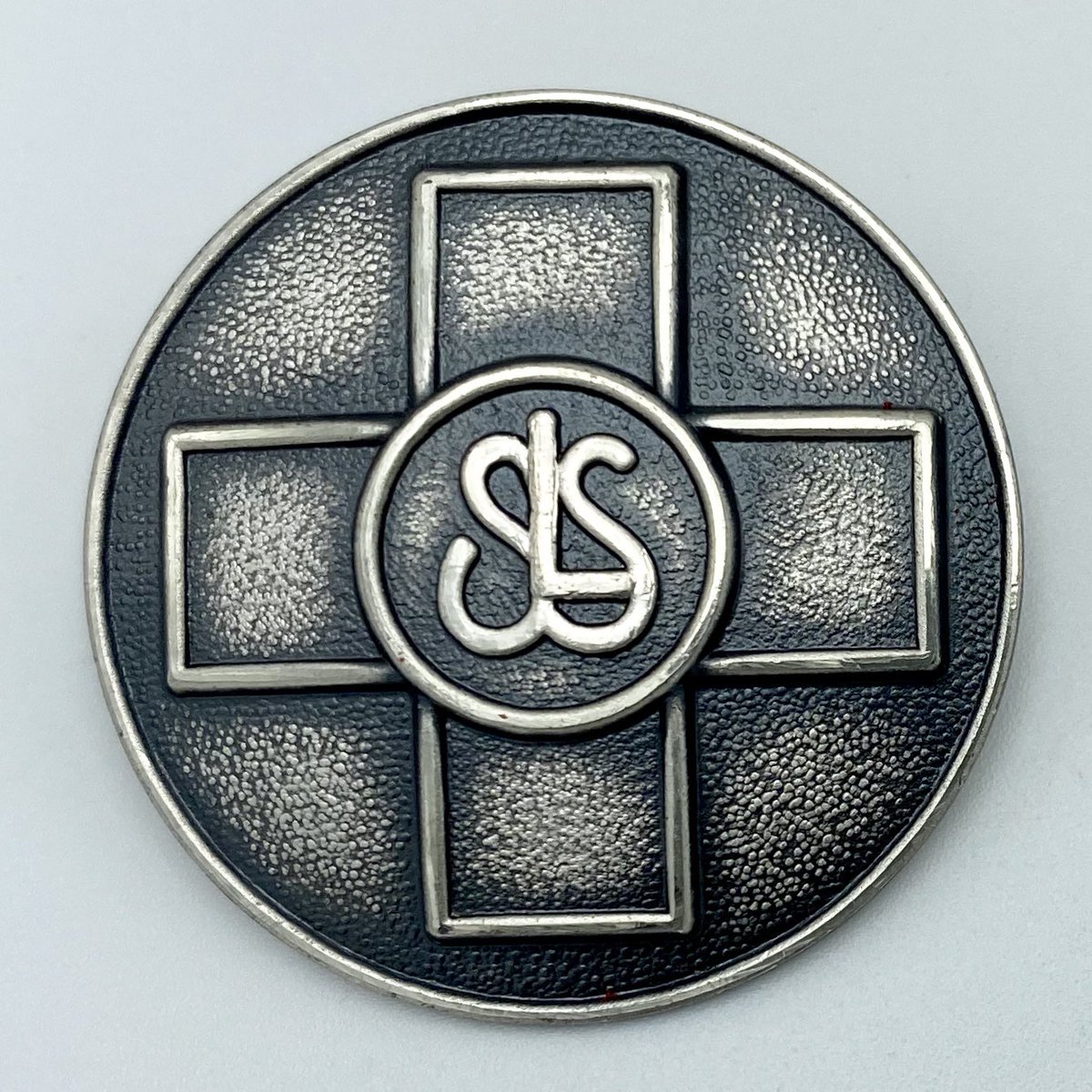 Södermanlands läns Landstings Sjuksköterskeskola #brosch #Sjuksköterska <a href="/Swenurse_Kansli/">swenurse</a> <a href="/vardforbundet/">Vårdförbundet</a> <a href="/psykmuseet/">Psykmuseet</a>