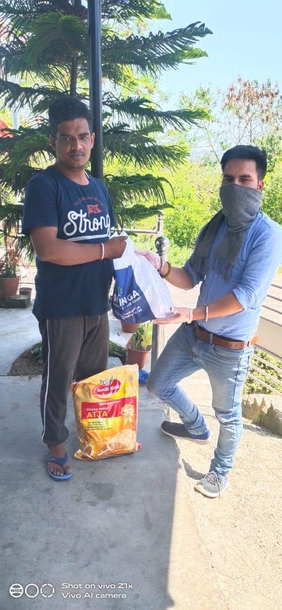 MoringaCourt's tweet photo. 10/4/20:@DcHamirpur की घर द्वार वितरण योजना में @MoringaCourt इस मुहिम में आपके साथ है।अतःआप सभी प्रशासन की वेबसाइट https://t.co/PLERvi6LL9 द्वारा घर बैठे हमारी सेवाओं का लाभ उठा सकते हैं।घर पर रहें,स्वस्थ रहें।9882369700 @CMOFFICEHP #IndiaFightsCOVID19
#hamirpurfightscovid19 https://t.co/b8GIk4nCM0