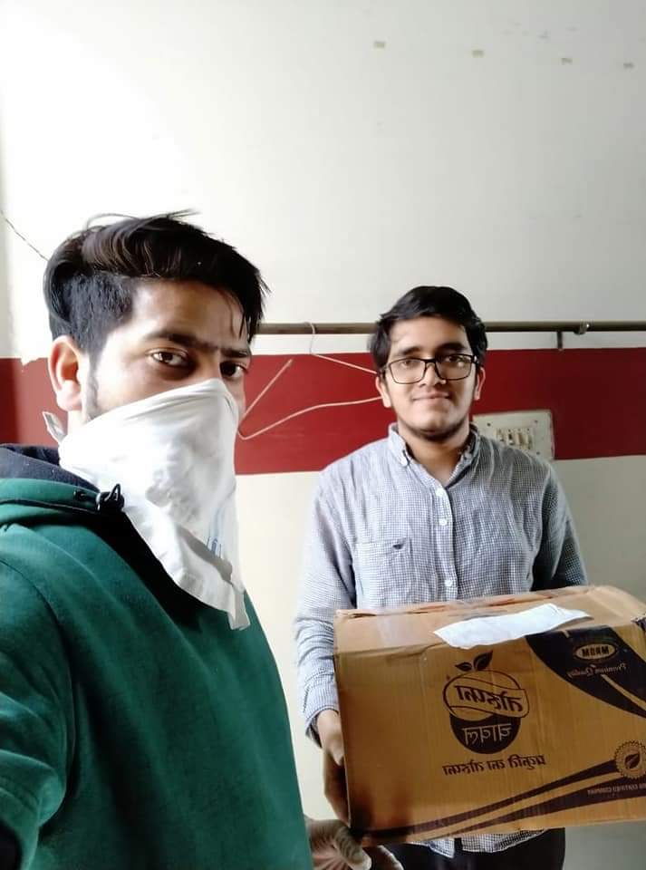 MoringaCourt's tweet photo. 10/4/20:@DcHamirpur की घर द्वार वितरण योजना में @MoringaCourt इस मुहिम में आपके साथ है।अतःआप सभी प्रशासन की वेबसाइट https://t.co/PLERvi6LL9 द्वारा घर बैठे हमारी सेवाओं का लाभ उठा सकते हैं।घर पर रहें,स्वस्थ रहें।9882369700 @CMOFFICEHP #IndiaFightsCOVID19
#hamirpurfightscovid19 https://t.co/b8GIk4nCM0