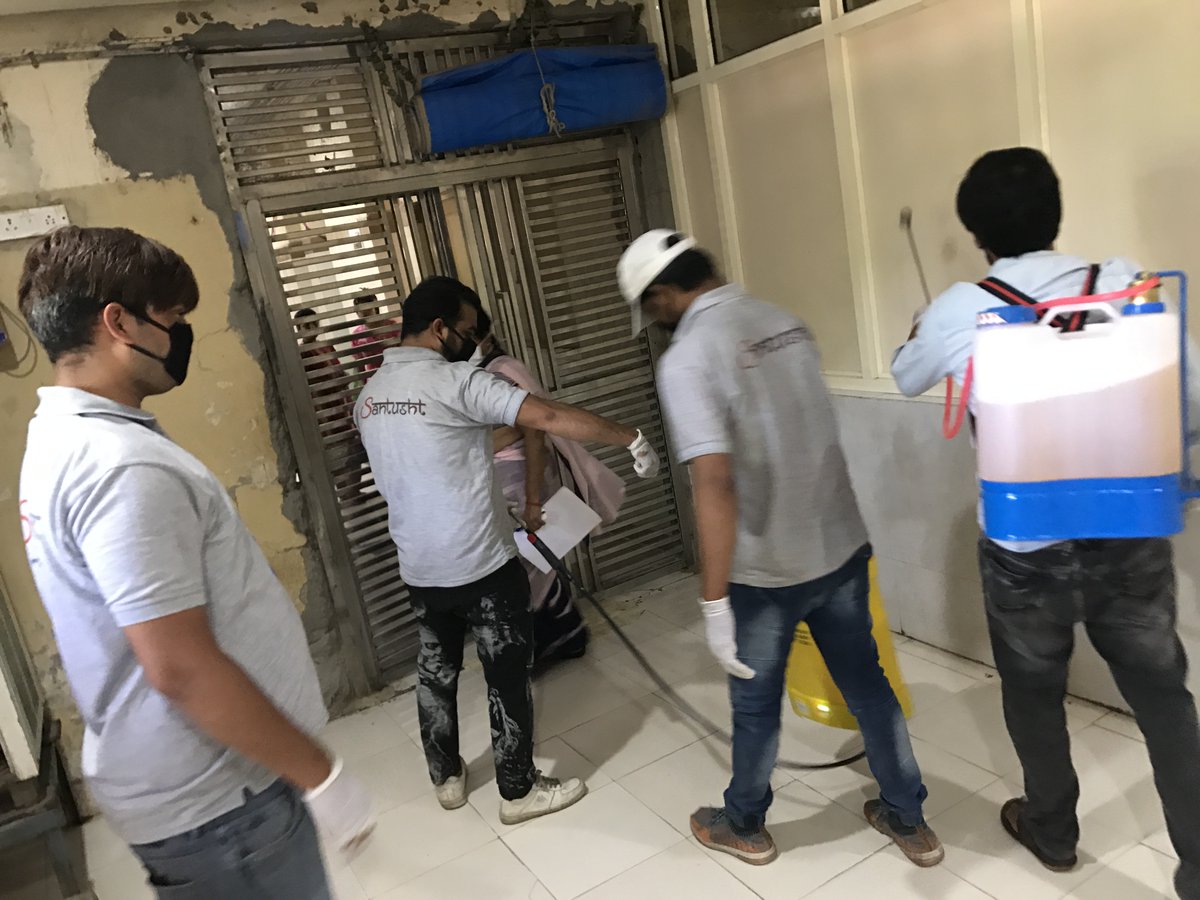 santusht7's tweet photo. SANITIZING ASHA KIRAN MENTALLY RETARTED HOSPITAL.

#ashakiran #FightCovid19 #FightAgainstCoronavirus #GoCoronaGo #StayAtHome #staysafe #Delhi  #india #humanity  #warriors #teamsantusht 

supporting #Delhigovernment https://t.co/qB3yiSfL8q
