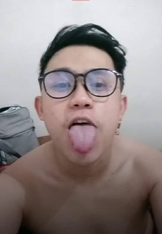 AxelAlega's tweet photo. Buryong na sa bahay 😅 https://t.co/rbwEIC99pb