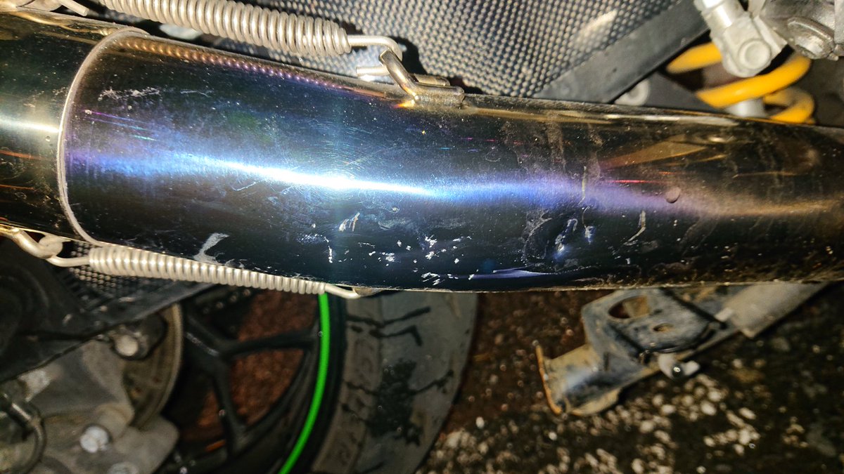 asuparo_paro's tweet photo. 強風の日はバイクカバー外そうな！ https://t.co/3TBEvhMQKG