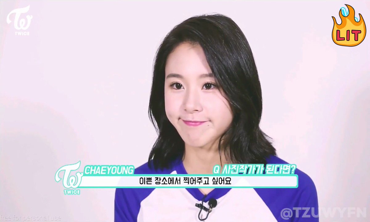 credits to  @chaengallery for this amazing edit of her dimples :3