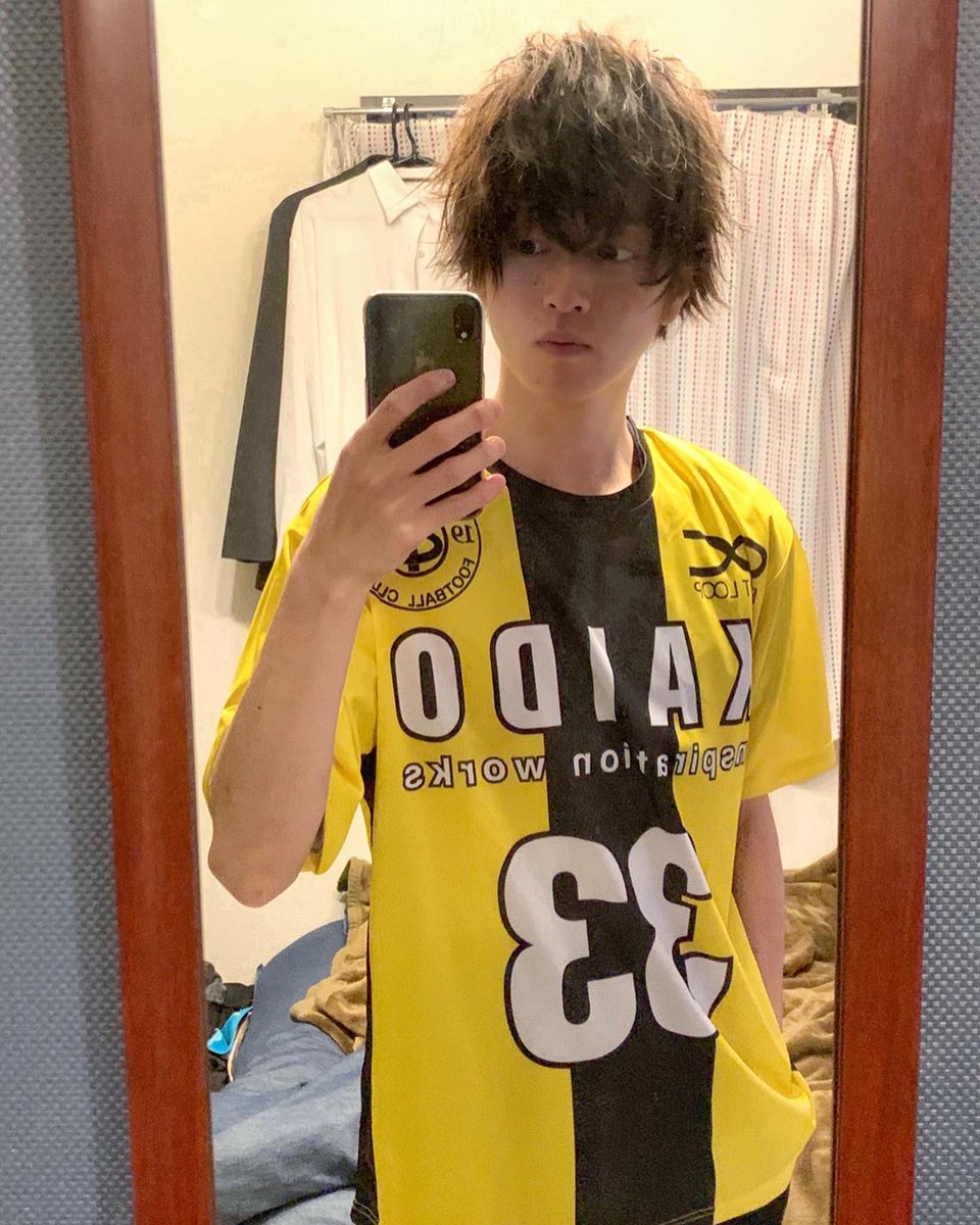 _6ace6_'s tweet photo. コスプレしてみた⚽️
髪の長さ違うけど、頑張ってマネした！笑

#アオアシ #青井葦人 #コスプレ https://t.co/le7Mgrf2af