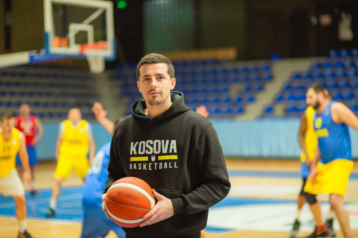 RUGOVA: FBK-JA AFËR LOJTARËVE, TË BASHKUAR MUND T’IA DALIM

basketbolli.com/sq/article/rug…

@FBKZyrtare 
<a href="/granit_rugova/">Granit Rugova</a>