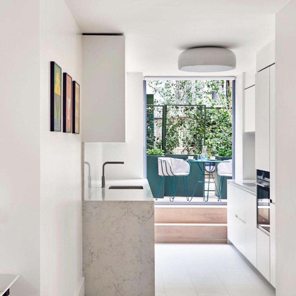 Monday inspo💡OLIVO armchairs and CAPRI table at residences <a href="/COMOHotels/">COMO Hotels and Resorts</a> by <a href="/FormeUK/">FormeUK</a>. 

#iSiMAR #interiordesign #wirefurniture #homedecor #designfurniture #ecodesign #sustainabledesign #deco #outdoors #outdoorfurniture #mondayinspiration