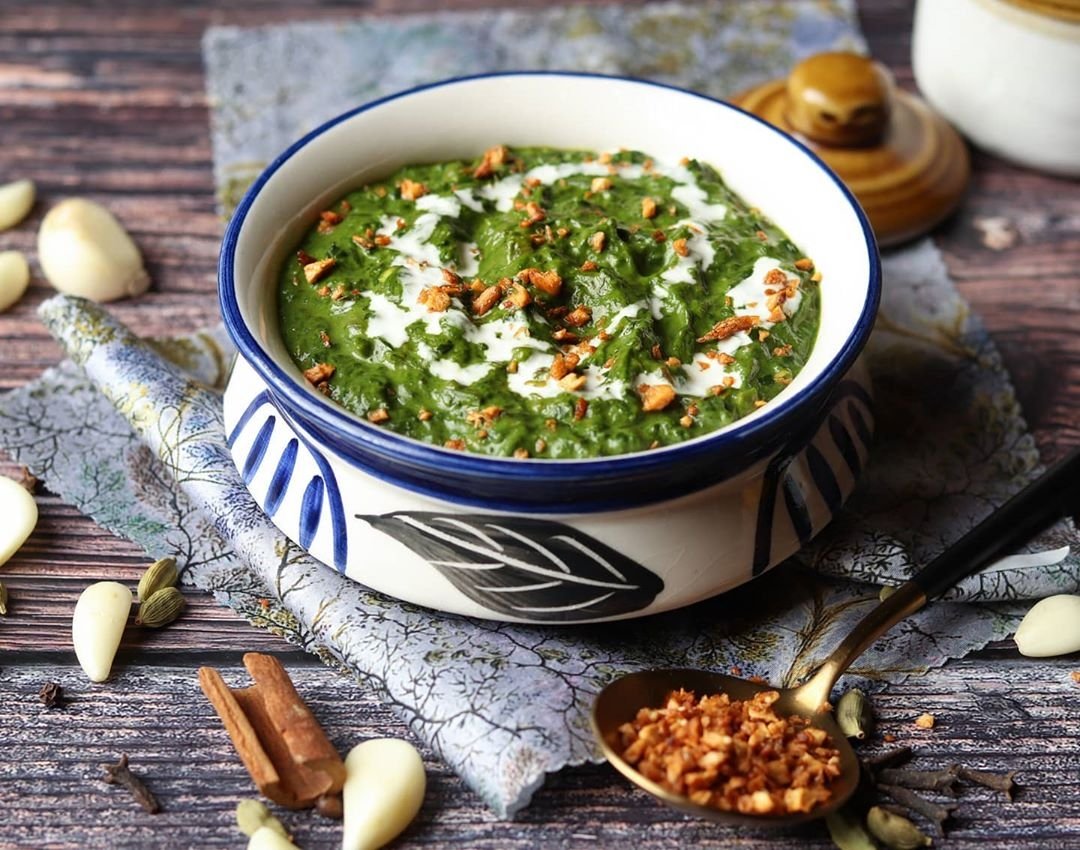 Lunching with some Lasuni Palak 
#goodfoodclicks #goodfoodinmumbai #foodlover #foodies #food #foodporn #cannon #mumbai  #foodstyling #foodphotography #foodpics #foodstyle #beatthecreativeinyou #foodphotographer