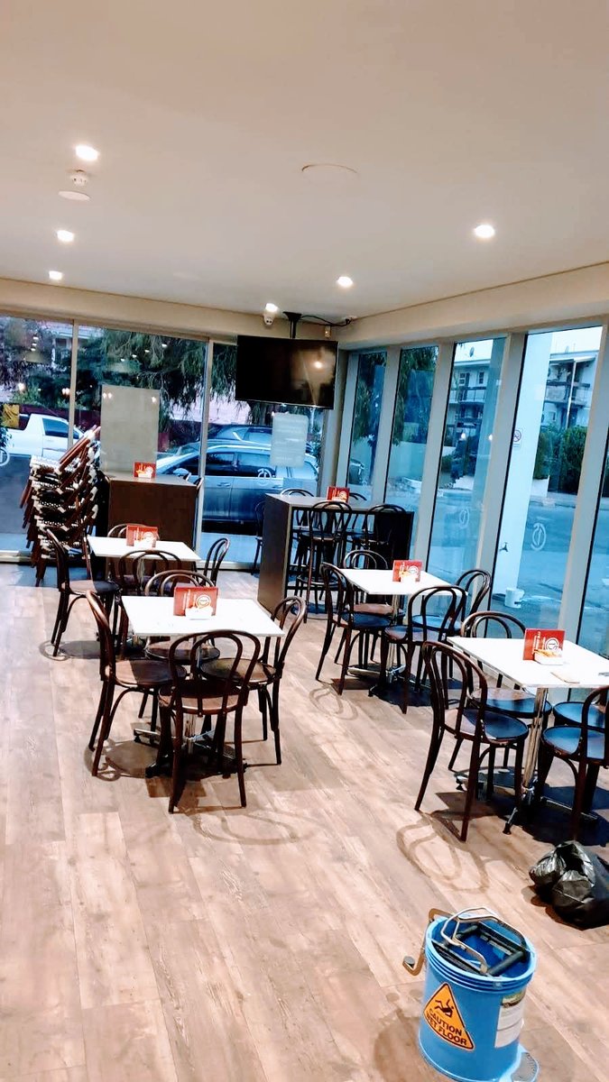 Clean & Bright Restaurant After a Regular Cleaning Service #restaurant
.
#perthblogger #pertheats #westernaustralia #perthtodo #perthcity #love #melbourne #perthpop #sydney #perthsmallbusiness #perthfoodie #perthgirlboss #urbanlistperth #fitness #shopping #perthgram #perthstagram