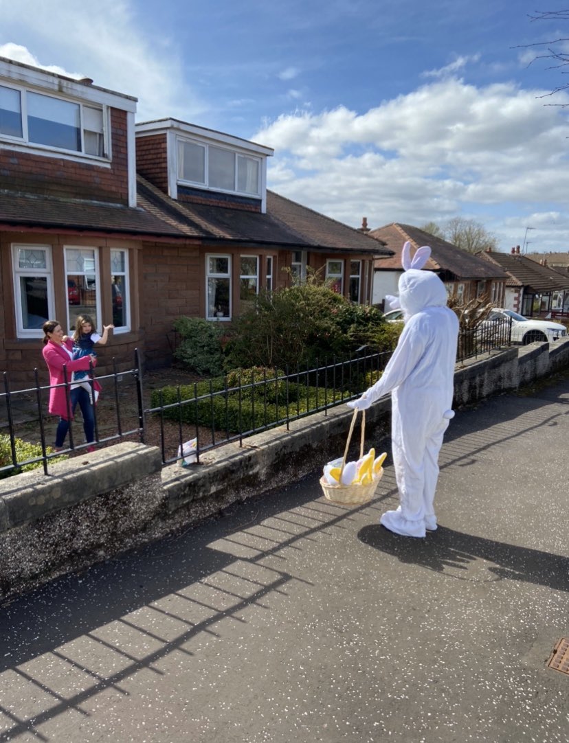 whatsheworebys's tweet photo. @thismorning My mum dressed up as the socially distant Easter bunny yesterday to cheer up some of the children! https://t.co/65CVx9I7tj