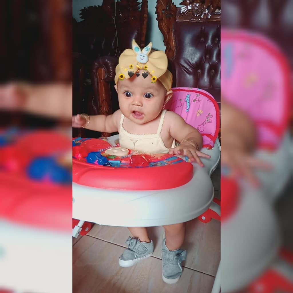 endanggwidyaa's tweet photo. tumbuh besar jd anak baik ya sayang 🌻 https://t.co/NAqPBJMopm