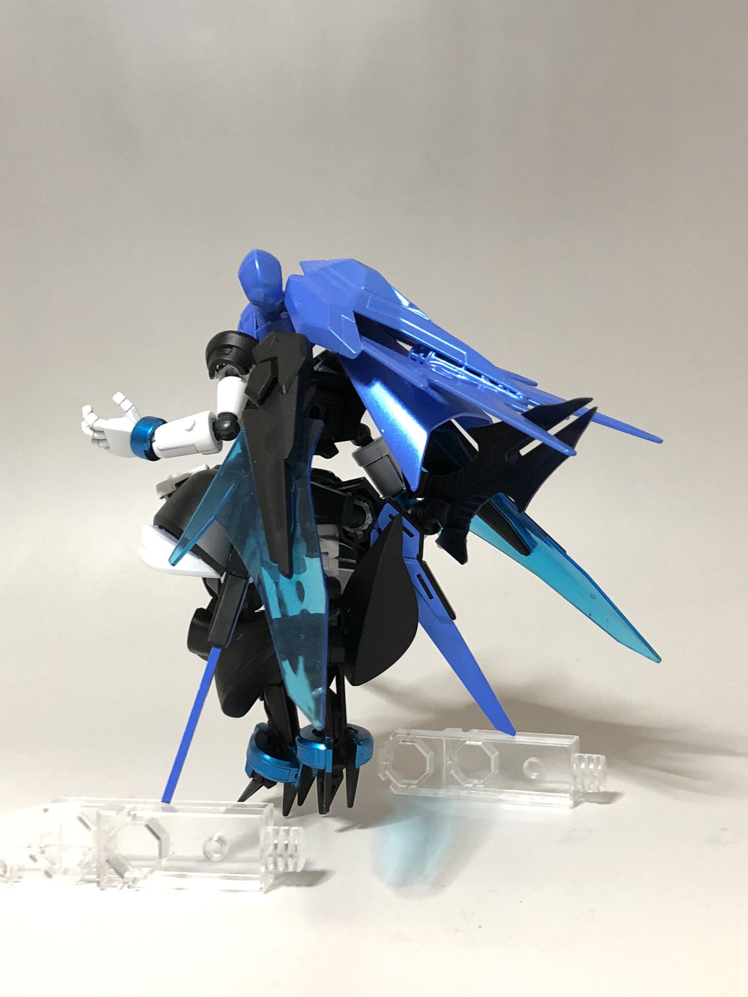 綾香 名誉ダンカツおじさん 宗像 新作 Lbx エゼルディ ヴェルグリント エゼルディをベースに女性型に改造されたlbx ビットはオミットされているが その他はほぼエゼルディのままな凶悪なlbxとなっている お団子頭にロング 綾香 名誉ダンカツおじさん 宗像 新作 Lbx エゼルディ ヴェルグリント エゼルディをベースに女性型に改造されたlbx ビットはオミットされているが その他はほぼエゼルディのままな凶悪なlbxとなっている お団子頭にロング