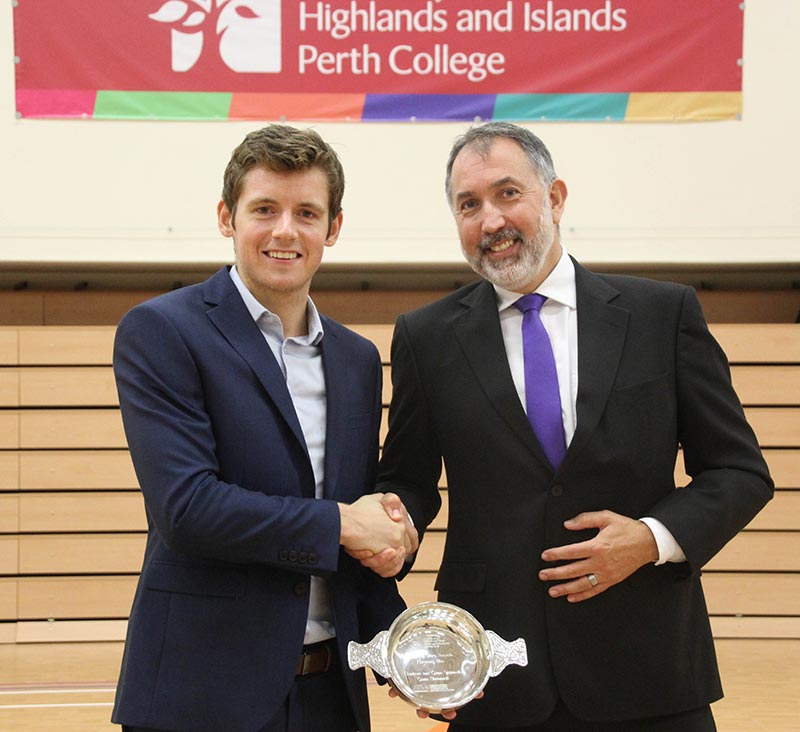 Did you know that professional squash player, Greg Lobban, was awarded a #SportingBlues award back in 2018?! 

Be YOUR own champion and nominate yourself or an inspiring <a href="/ThinkUHI/">UHI</a> sportsperson for this nationally recognised award today!! 💙

Head to: bit.ly/342UHX2 🙌