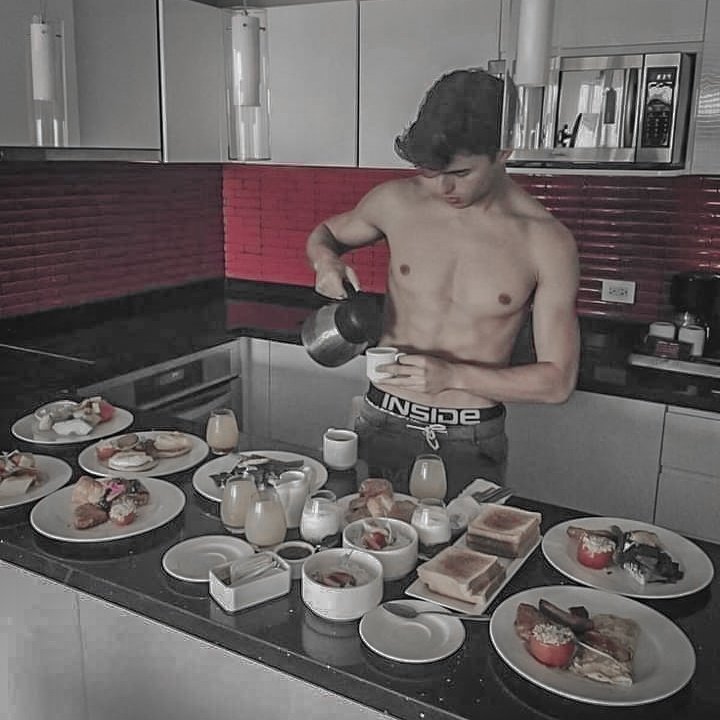 httpsjanee's tweet photo. Marry a guy that can cook for you 👨‍🍳❤ https://t.co/oUZdX7F0tD