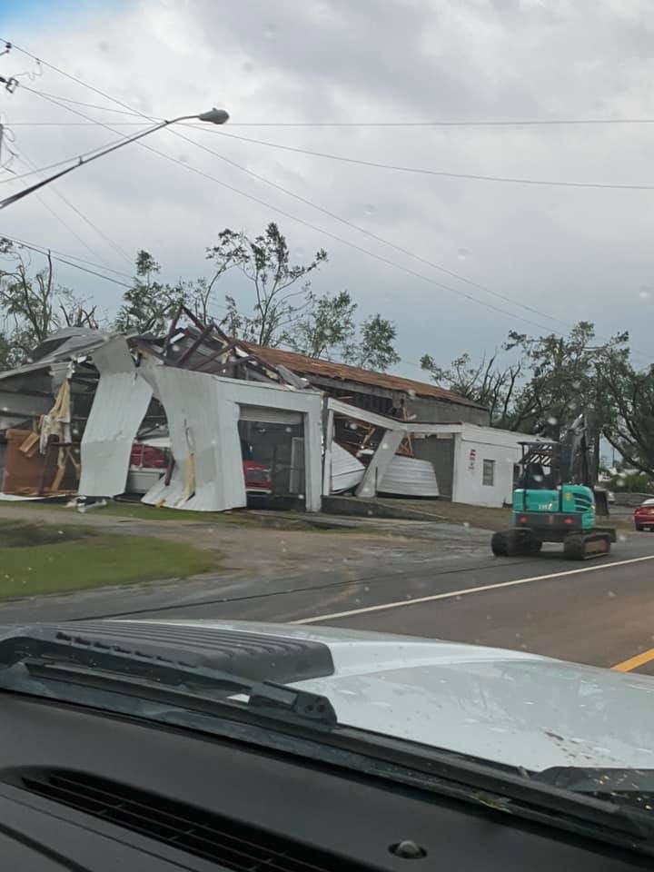 JacobLanierWx's tweet photo. The #Soso, MS fire station sustained major damage from the catastrophic tornado that moved through northeastern Jones County on Easter. The Storm Prediction Center estimated at the time that this had peak winds of 170-205 mph. 📷: Stacy H. @WJTV @NWSJacksonMS #MSwx https://t.co/bOnzpS37pY