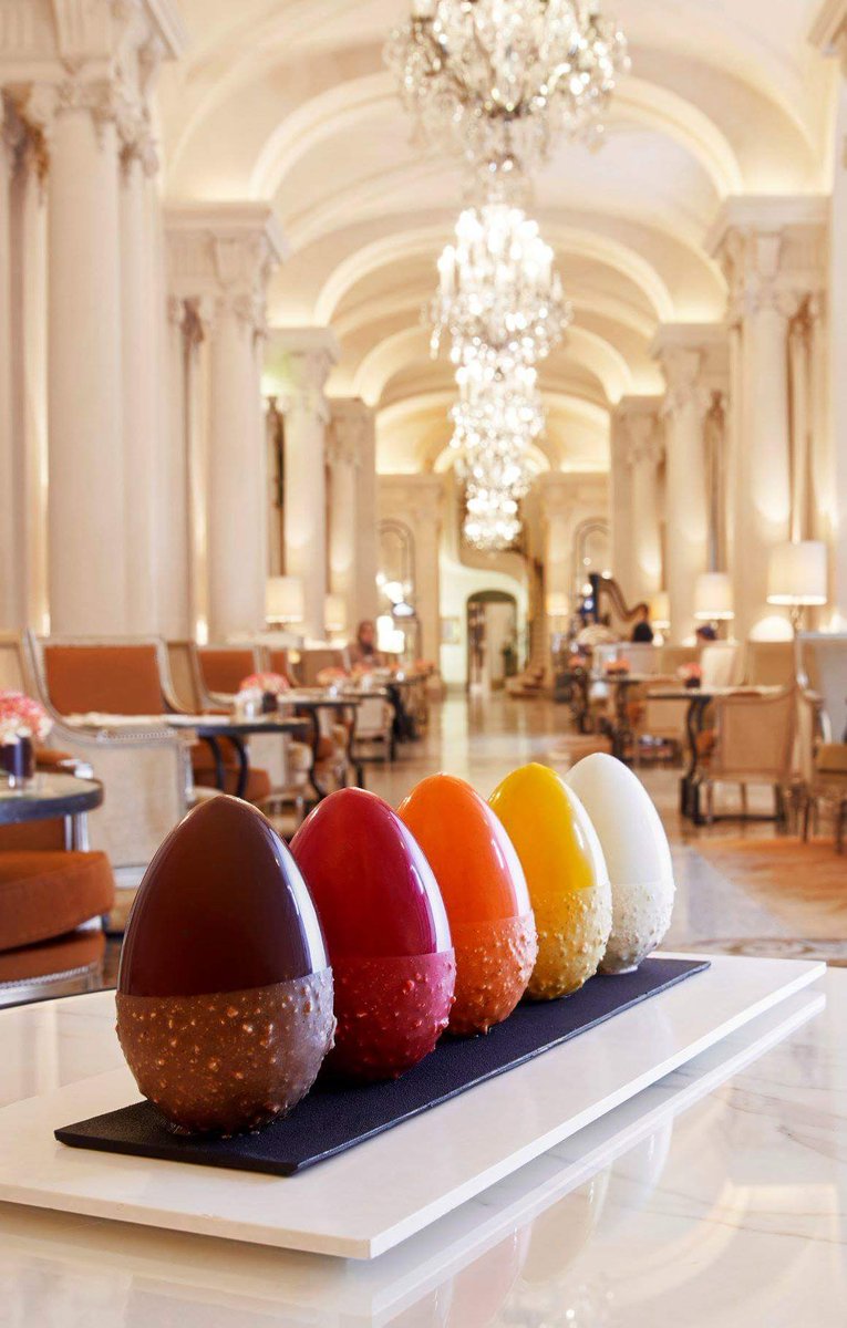 Dear friends💕😍 the growing trees, the new flowers and birds that sweetly sing whisper to maine that it’s Easter here wants heat for your soul on Easter and always! Happy Easter and stay healthy😍😍