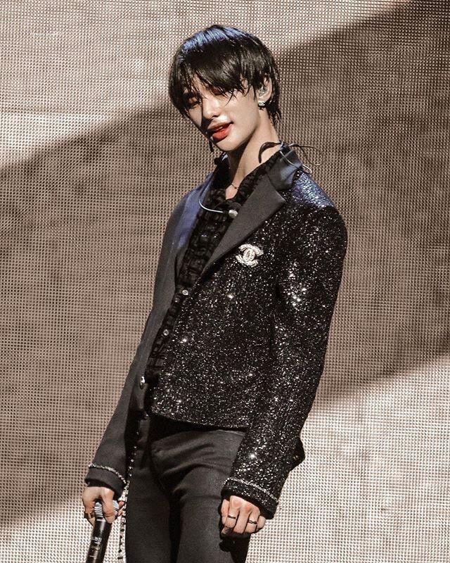 Hwang Hyunjin sweating: a unholy thread