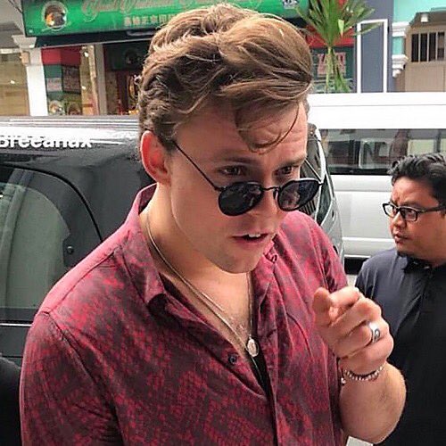 Ashton’s deleted Instagram posts ~a thread~