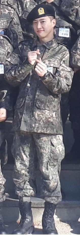 BLOODSUNGHAK's tweet photo. 여러분 우리형아 잘 지내고 있는 것 같아요. @feeldog_bpnn https://t.co/oC7XPvkDbe