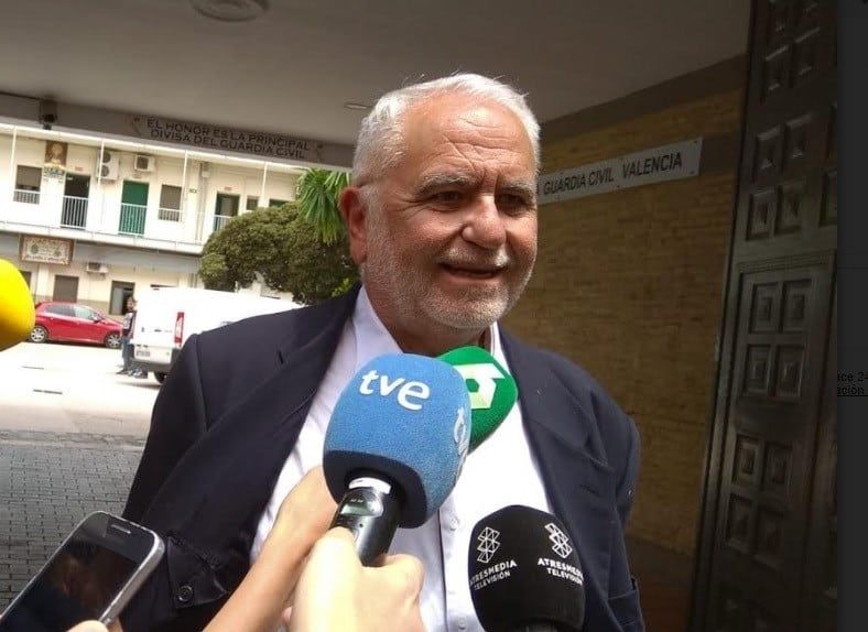 OPCValenciana's tweet photo. Muere Juan Cotino por coronavirus  https://t.co/QLzjXDKyX2 https://t.co/1x7MOuxev8