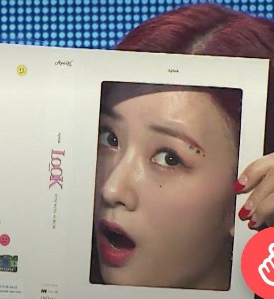 apinkrelatable's tweet photo. why is she like that 😂 https://t.co/VGAZrpZo1S