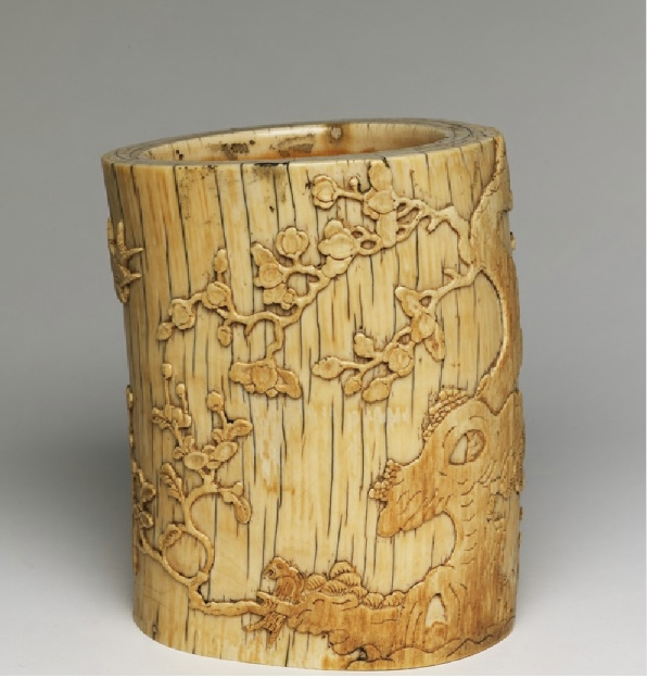 AntiquesMag's tweet photo. Ivory brush pot with carved plum blossoms, Ming dynasty China. Ashmolean Museum, Oxford. #antiqueoftheday #antiqueivory #brushpot #carving #plumblossom #mingdynasty #chineseart #asianart @ashmoleanmuseum #ashmoleanmuseum https://t.co/cab6AYFXFJ