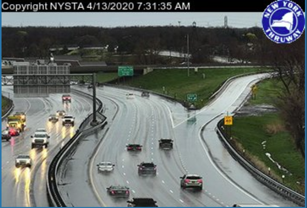 barry_vee's tweet photo. #accident remains on the #I90 WB near the #RT400 blocking the right lane. Traffic has thinned around it. #YourMorningBuffalo @SPECNewsBuffalo #YMB #BuffaloTraffic https://t.co/FbS4yc0N5e