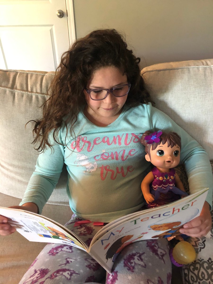 RRESPandas's tweet photo. Awesome to see so many friends reading! #RRESVirtualSpiritWeek https://t.co/pCPhb1RJhu