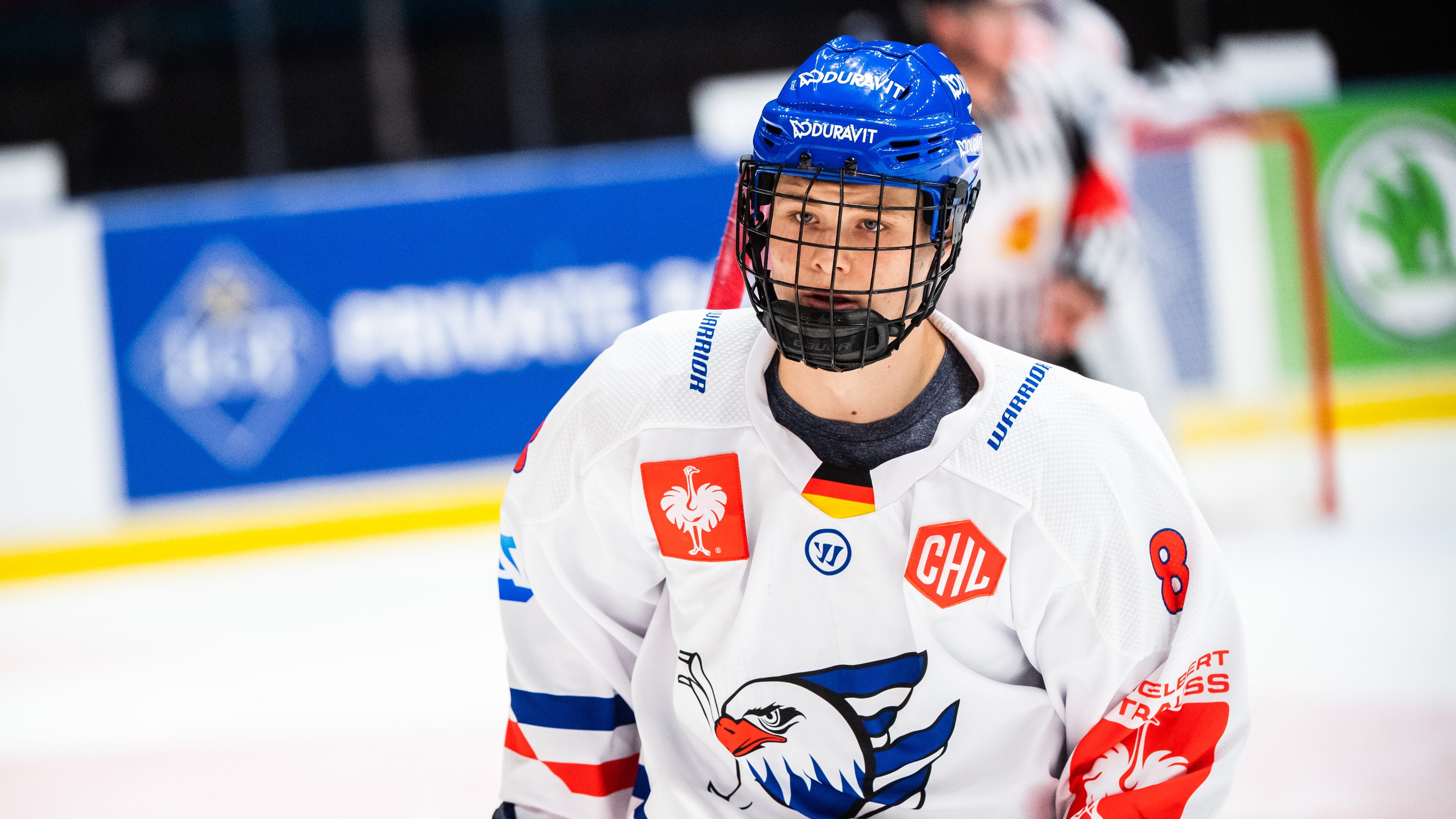 кросби хоккеист клюшка. яромир ягр авангард. евгений монс хоккеист. сидни кросби фото. профессиональный хоккеист.