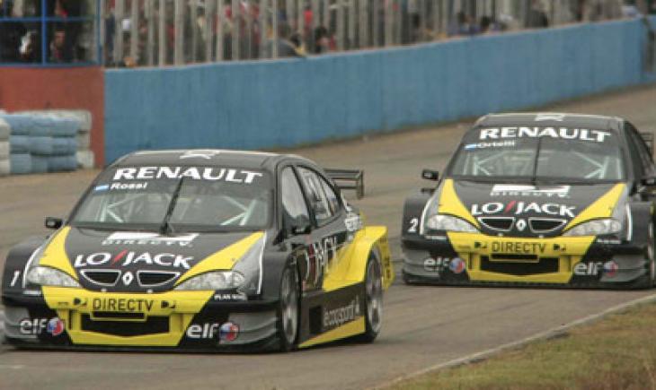 tomimolina16's tweet photo. #TC2000 hace 12 años @rossimatias ganaba en Salta, a bordo de un Renault Megane. Completaron el podio su compañero de equipo, @GUILLEORTELLI, y el @patosilvasport con el Honda Civic. https://t.co/HRWFjAl7yo